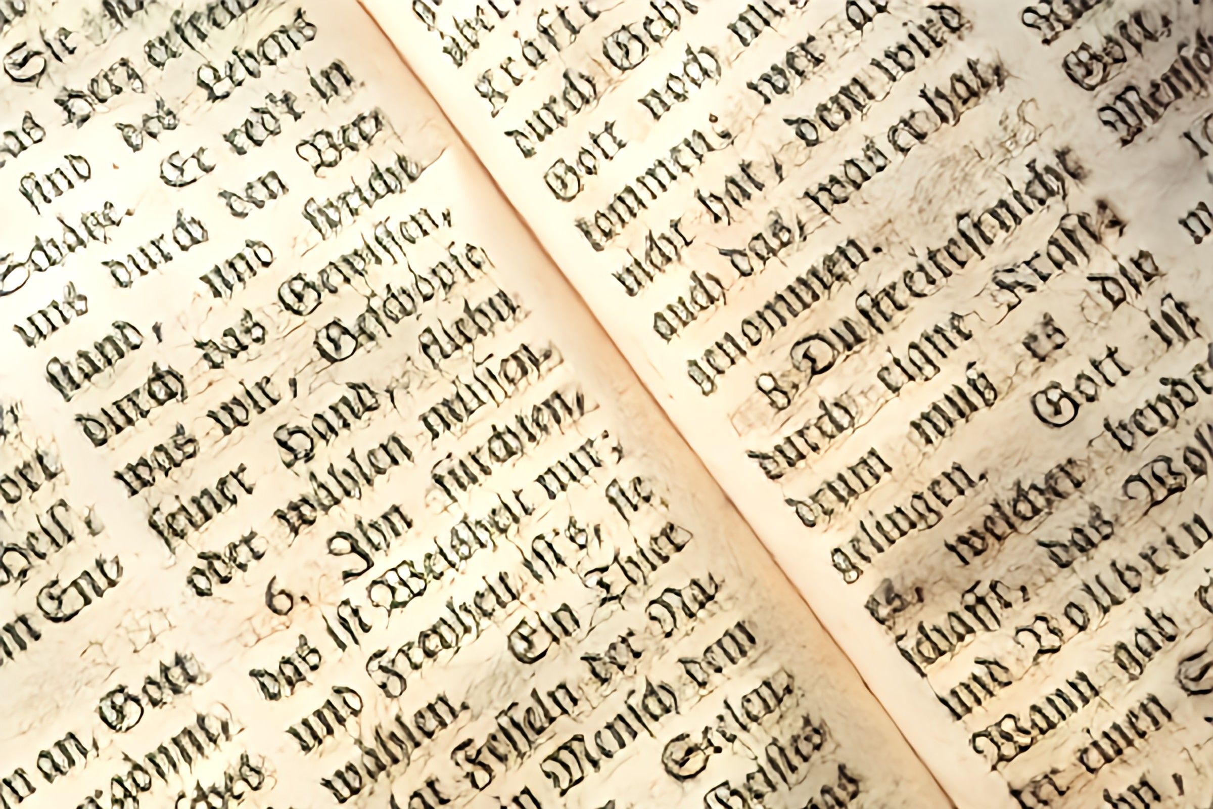 AI 修圖模糊文字變清晰線上